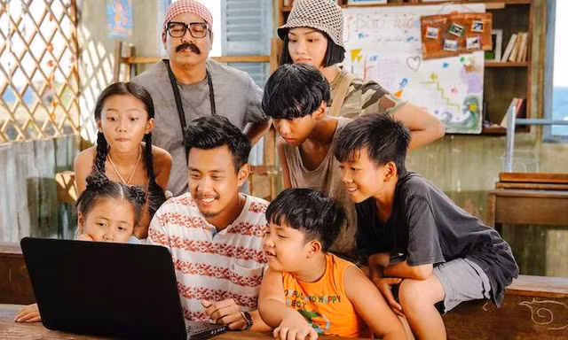 Anh thầy ngôi sao là phim ăn khách dịp 2/9