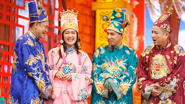 Đinh Tiến Dũng cho hay năm nay có nhiều người viết kịch bản táo quân hơn