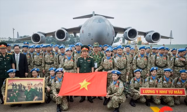 Chùm ảnh về lực lượng gìn giữ hoà bình Việt Nam xuất quân làm nhiệm vụ quốc tế đạt giải đặc biệt