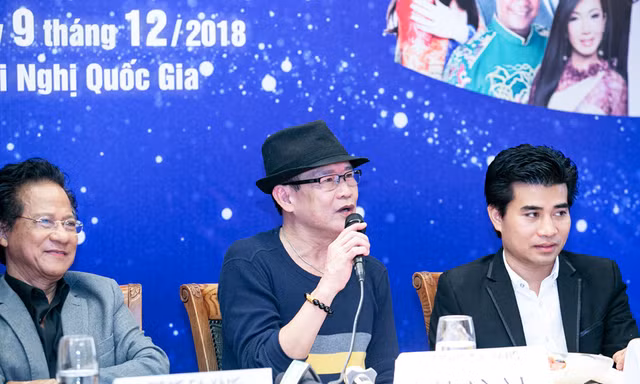 Tuấn Vũ, Chế Linh gặp lại khán giả thủ đô. Ảnh: Hải Bá