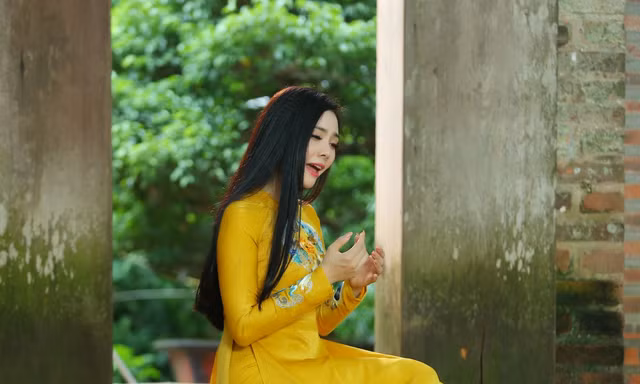 Lương Nguyệt Anh ra mắt MV về mẹ nhân ngày 20/10