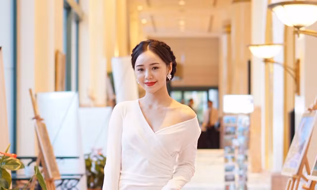 Thu Quỳnh "Kool" sexy trong buổi ra mắt phim truyền hình mới