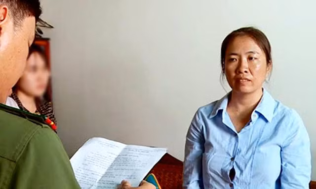 Nguyễn Ngọc Như Quỳnh nghe đọc lệnh bắt tạm giam, ngày 10/10/2016