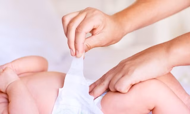 Lĩnh 2 năm tù vì đeo bỉm cho con quá lâu