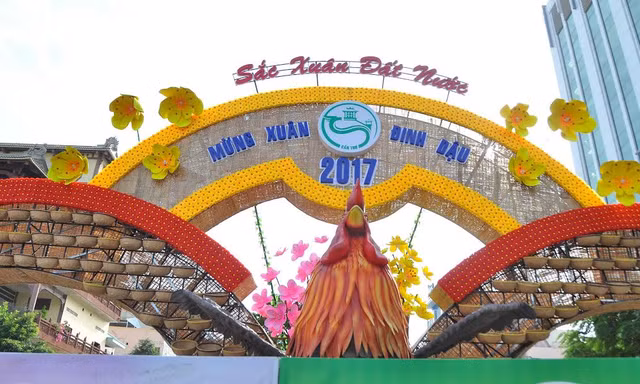 Quang cảnh đường hoa xuân Cần Thơ năm 2017