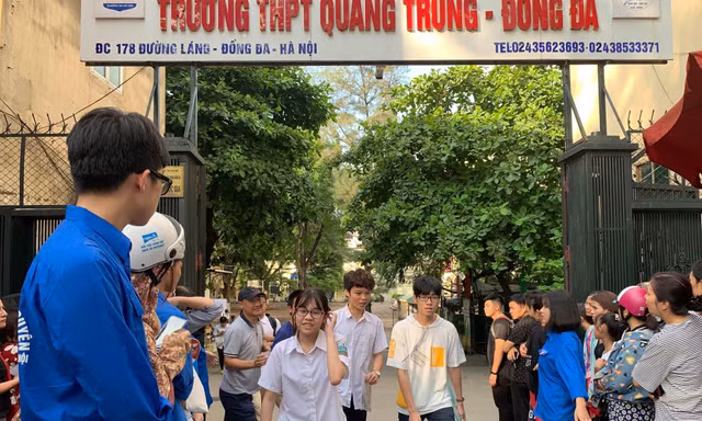 Tuyển sinh lớp 10 Hà Nội: Đề thi môn Toán