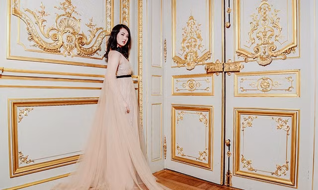 Annabel Yao (sinh năm 1997) là con gái của Nhậm Chính Phi, ông chủ của “đế chế” Huawei với người vợ thứ hai.