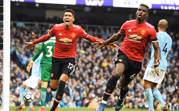 Paul Pogba giúp M.U thắng ngược Man City ở mùa giải trước