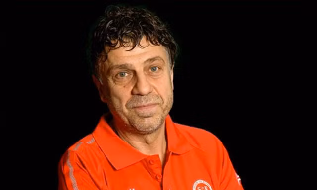 Bác sĩ Bernard Gonzalez. 