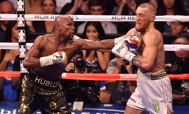 Conor McGregor thất bại trước Floyd Mayweather trong trận đấu cách đây 3 năm.