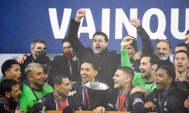 HLV Pochettino nâng cao danh hiệu Siêu cúp Pháp cùng PSG
