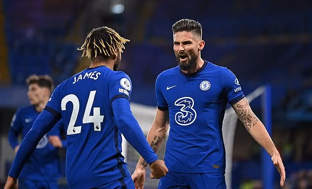 Giroud lại toả sáng, Chelsea ngược dòng ấn tượng