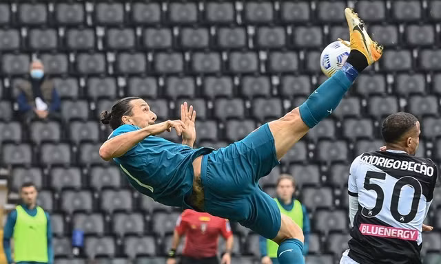 Cận cảnh siêu phẩm của Zlatan Ibrahimovic.