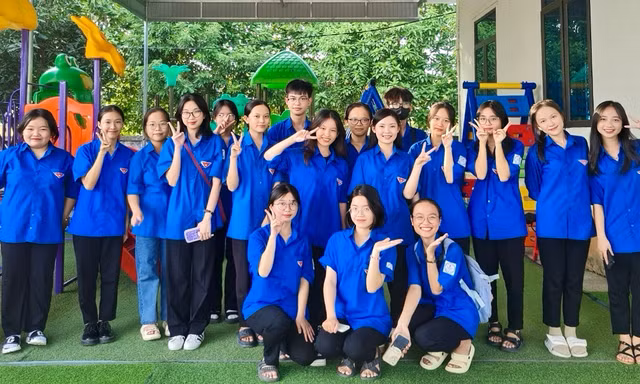 Tự hào màu áo xanh: Hành trình rực rỡ của những đóa hoa xanh trong công tác Đoàn