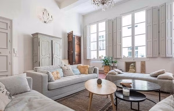 Home décor: Bí quyết một cô gái Pháp trang trí căn hộ khiến không gian trông sang hẳn