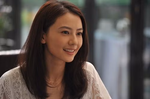 Vẻ đẹp 'khuynh diễm không dao kéo' của Top 5 'tuyệt sắc giai nhân 7X' ở showbiz Hoa ngữ