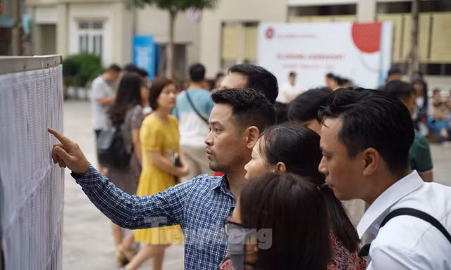 Trường THPT Chuyên Ngoại ngữ công bố điểm chuẩn trúng tuyển lớp 10