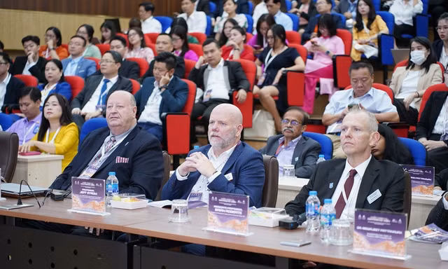 Hơn 300 chuyên gia dự Hội nghị Hội đồng kiểm định các trường và chương trình kinh doanh 