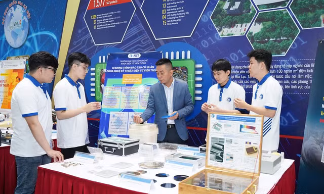 Miễn học phí, hỗ trợ sinh hoạt phí khi học thạc sĩ, tiến sĩ