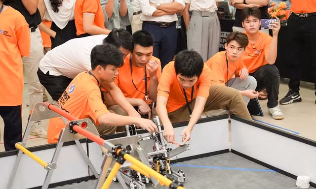 Học sinh Việt Nam có cơ hội tham gia thi đấu robot thế giới
