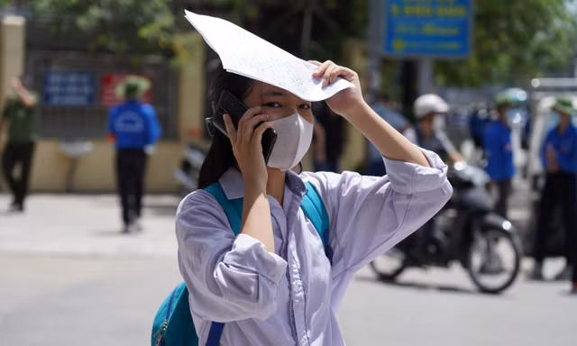 Trường chuyên đầu tiên của Hà Nội tổ chức thi tuyển sinh vào lớp 10