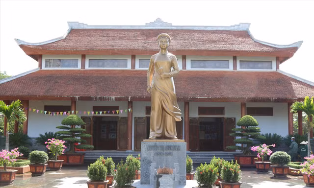 Nhà lưu niệm Nguyễn Thị Minh Khai tọa lạc tại đường Quang Trung, TP Vinh