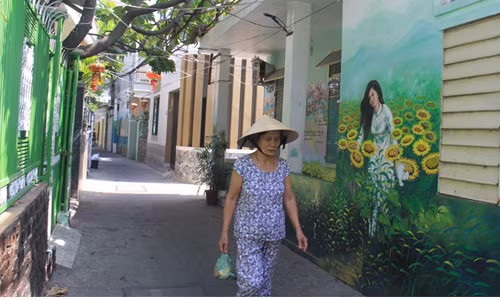 Sau bốn tháng khoác lên mình tấm áo mới, hẻm bích họa ở trung tâm TP Đà Nẵng rơi vào cảnh đìu hiu 