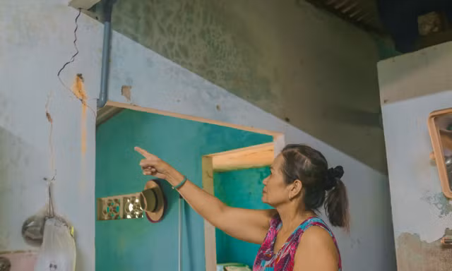  Người dân thôn Hưởng Phước lo nhà sập cạnh tuyến đường đang thi công