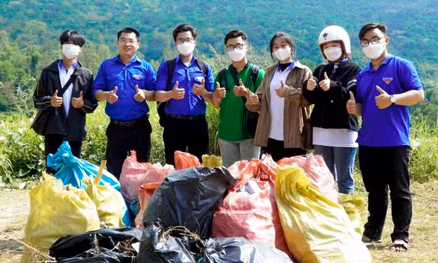 Thanh niên tôn giáo Đà Nẵng cùng hành động vì môi trường