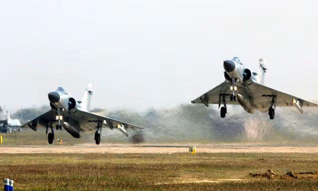 Máy bay Mirage 2000 của Không quân Ấn Độ. Quan điểm về tác chiến không quân của Thủ tướng Ấn Độ Narenda Modi hiện đang gây ra ý kiến trái chiều