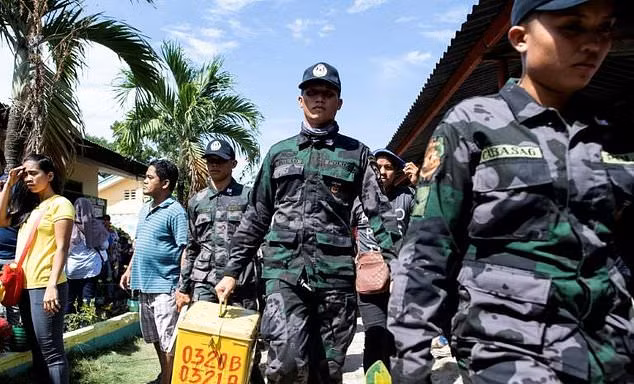 Lực lượng chức năng tại địa phương nhanh chóng có mặt tại hiện trường