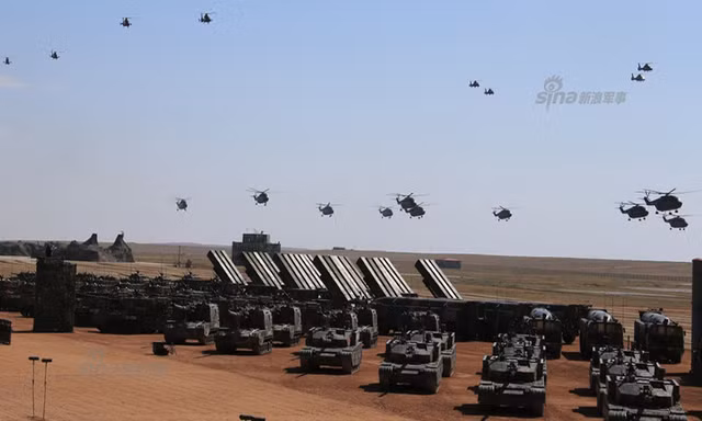 Trung Quốc khoe loạt khí tài quân sự nội địa 