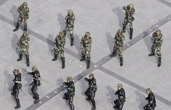 Trung Quốc huy động đội chống khủng bố Báo Tuyết
