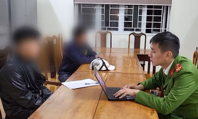 Khởi tố nam sinh lớp 12 thông chốt, tông CSGT nhập viện