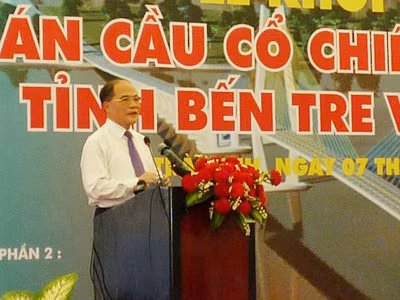 Phó Thủ tướng Nguyễn Sinh Hùng tại lễ khởi công	Ảnh: Trường Ca