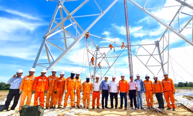 Quyết liệt hỗ trợ thi công dự án đường dây 500kV mạch 3 