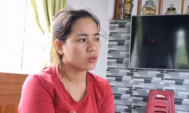 Làng biển thêm những vọng phu 