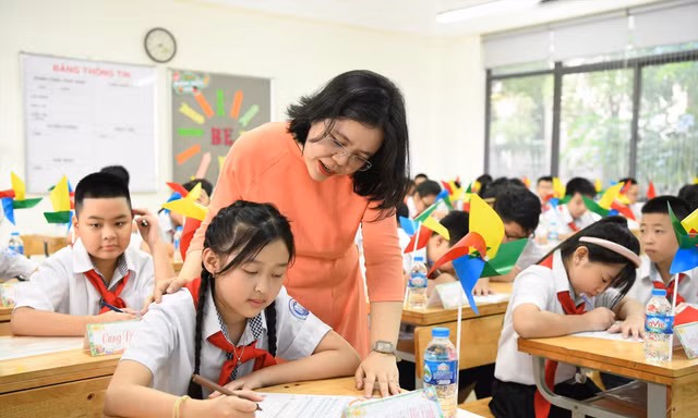 Hàng nghìn giáo viên vẫn ngóng thưởng 