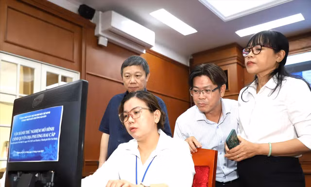 Ngày đầu chạy thử xã, phường mới