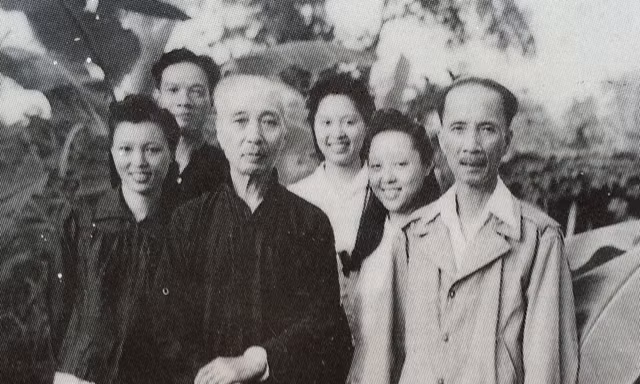 Duyên trời xe, cái que người buộc 