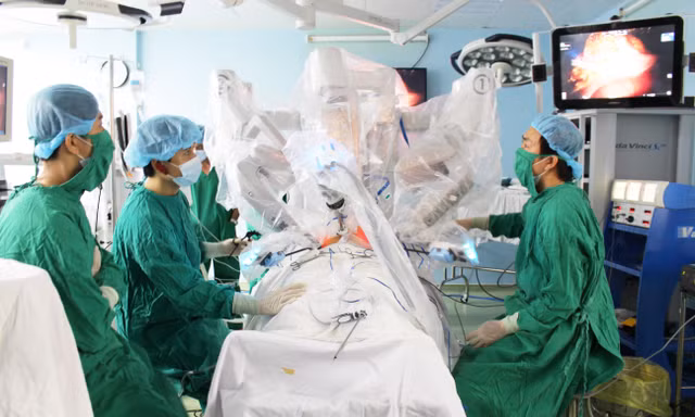 Hệ thống robot y tế tại Bệnh viện Bình Dân TPHCM. Ảnh: Vân Sơn