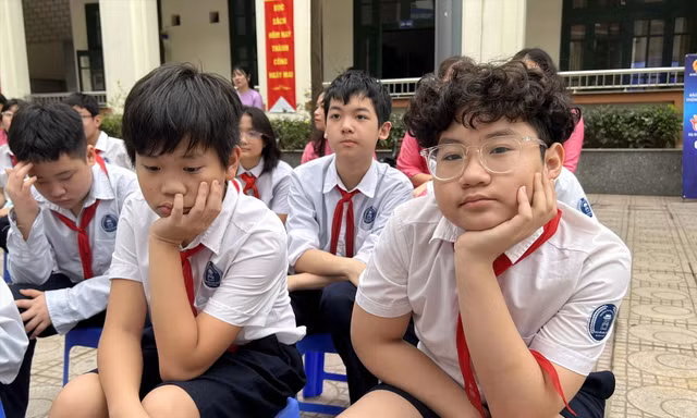 Không dùng ngữ liệu trong sách giáo khoa: Sẽ chấm dứt 'nạn' văn mẫu? 