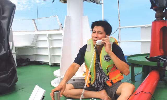 'Nóng' những cuộc gọi từ Hoàng Sa 