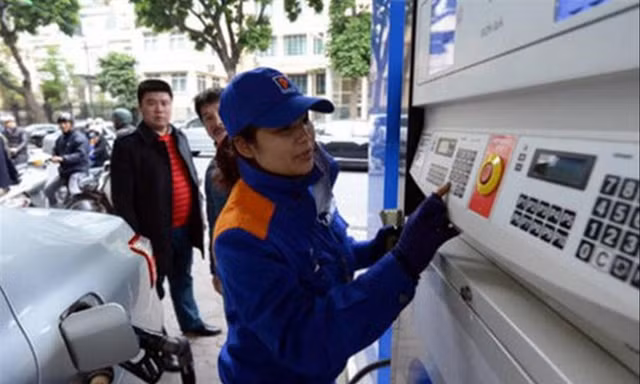 Doanh nghiệp xăng dầu lại kêu trời