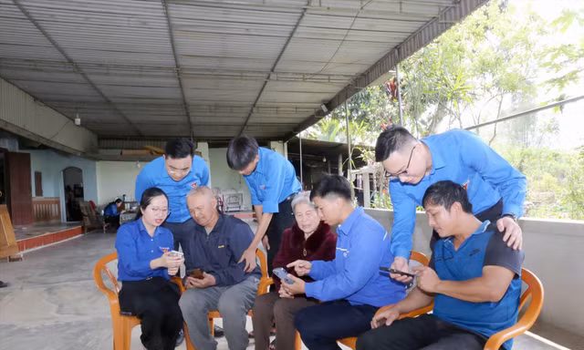 Gõ từng nhà triển khai 'Bình dân học vụ số'