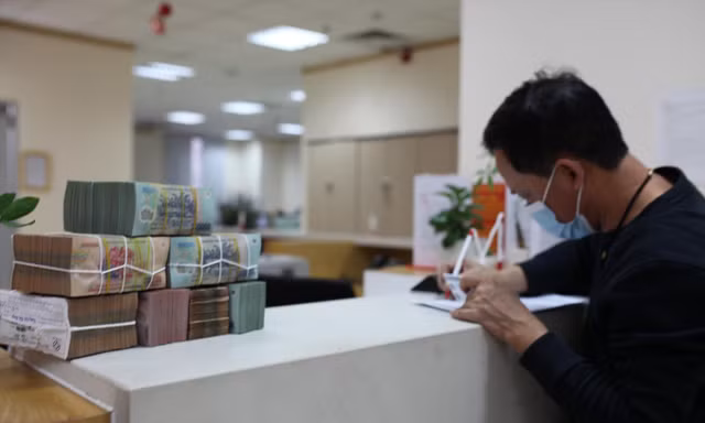 Được - mất khi vay ngân hàng trả nợ ngân hàng