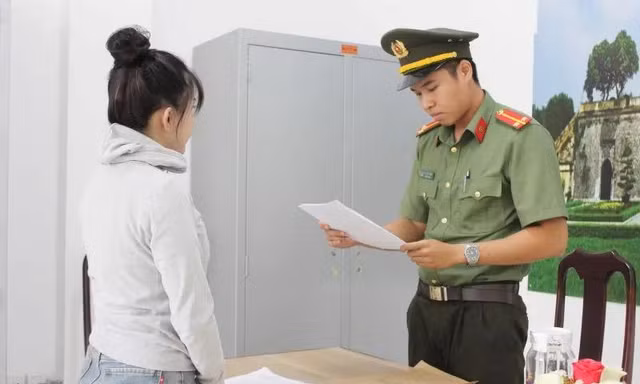 Thêm một KOL bị xử phạt vì đăng tải, chia sẻ nội dung cờ bạc trực tuyến trên Facebook