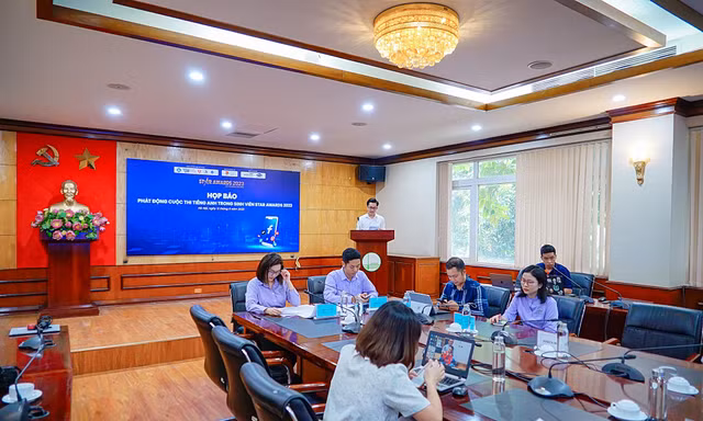 Star Awards 2023: Cuộc thi tiếng Anh mang chủ đề "Tuổi trẻ Việt Nam với không gian mạng"
