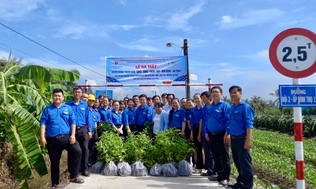 Tiền Giang: Ra quân Chiến dịch Kỳ nghỉ hồng và 6 Đội hình thanh niên tình nguyện