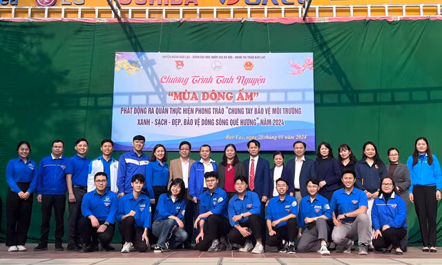 Tuổi trẻ Đại học Quốc gia Hà Nội mang "Mùa Đông ấm" đến huyện Bảo Lạc, tỉnh Cao Bằng